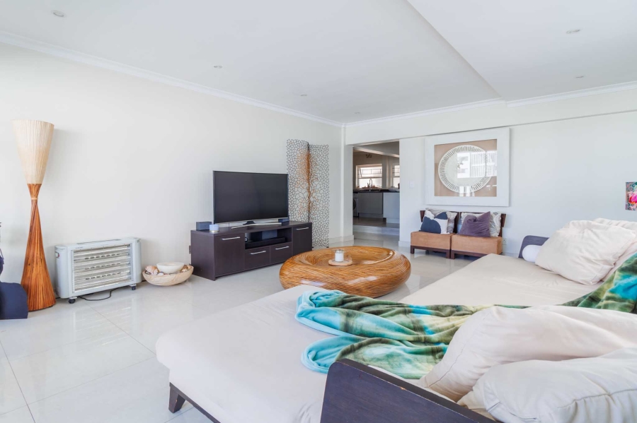To Let 2 Bedroom Property for Rent in Sea Point Western Cape